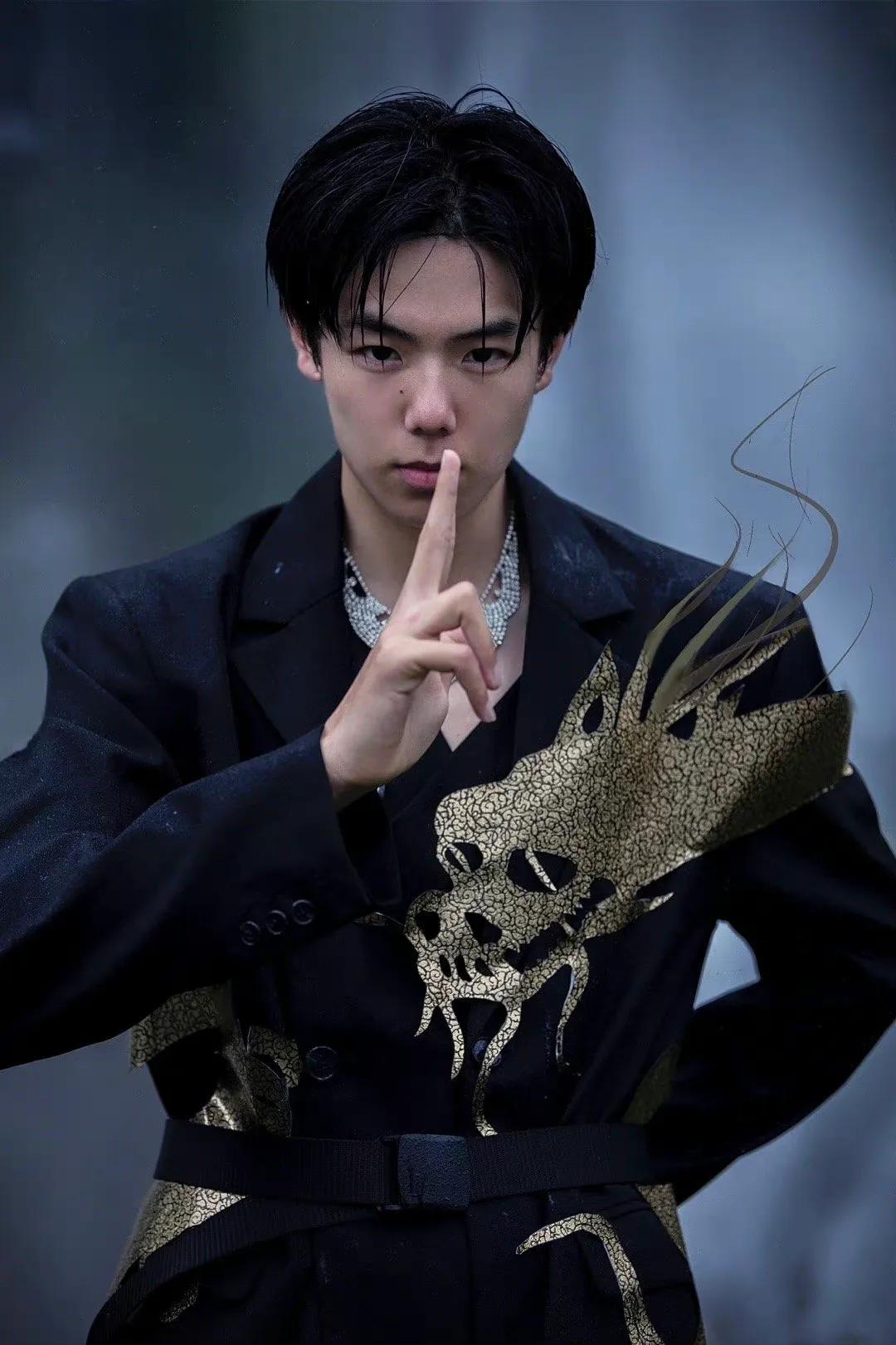 最近爆火的垫底辣孩