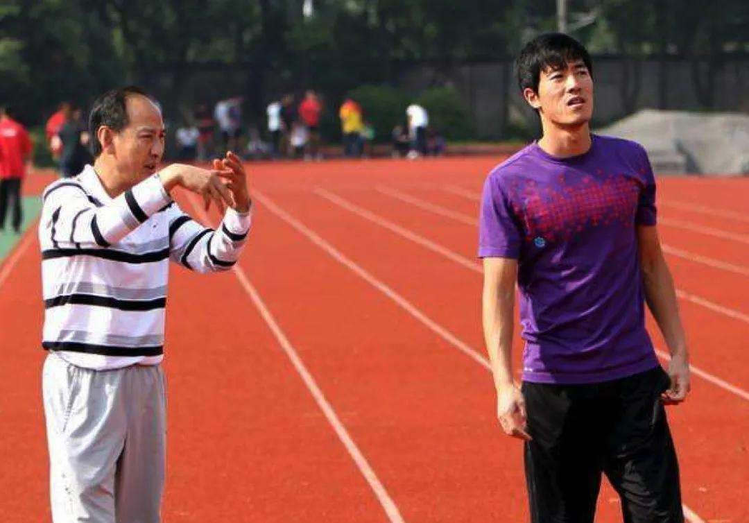 “飞人”刘翔跌落神坛？从名扬世界到退赛被骂，他都经历了什么？