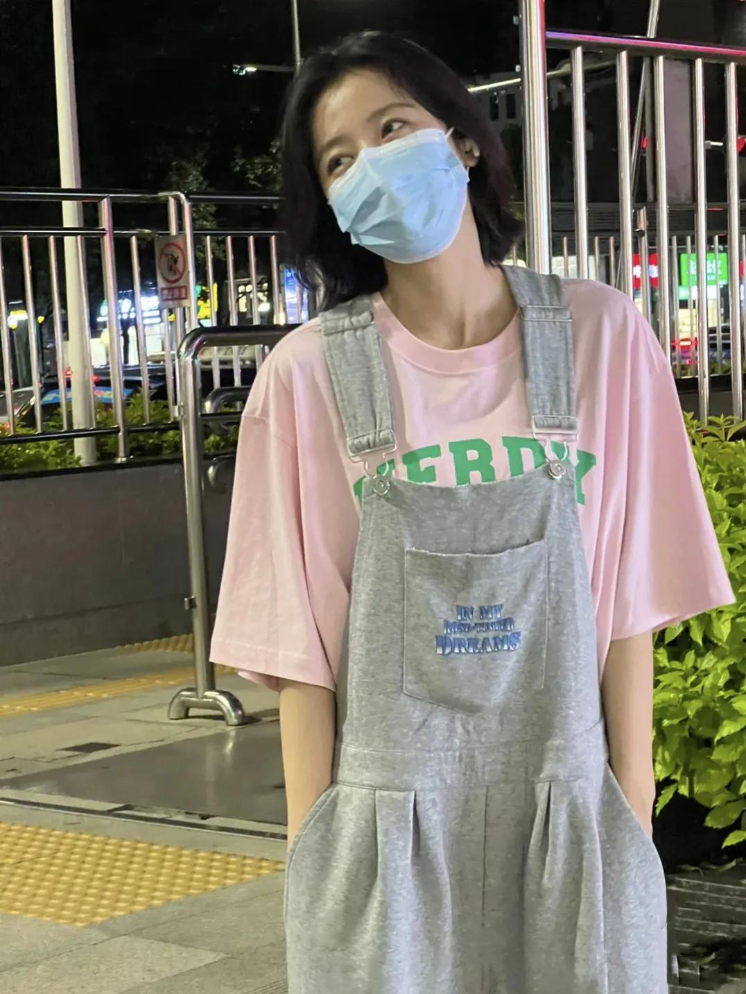 周雨彤穿搭来啦