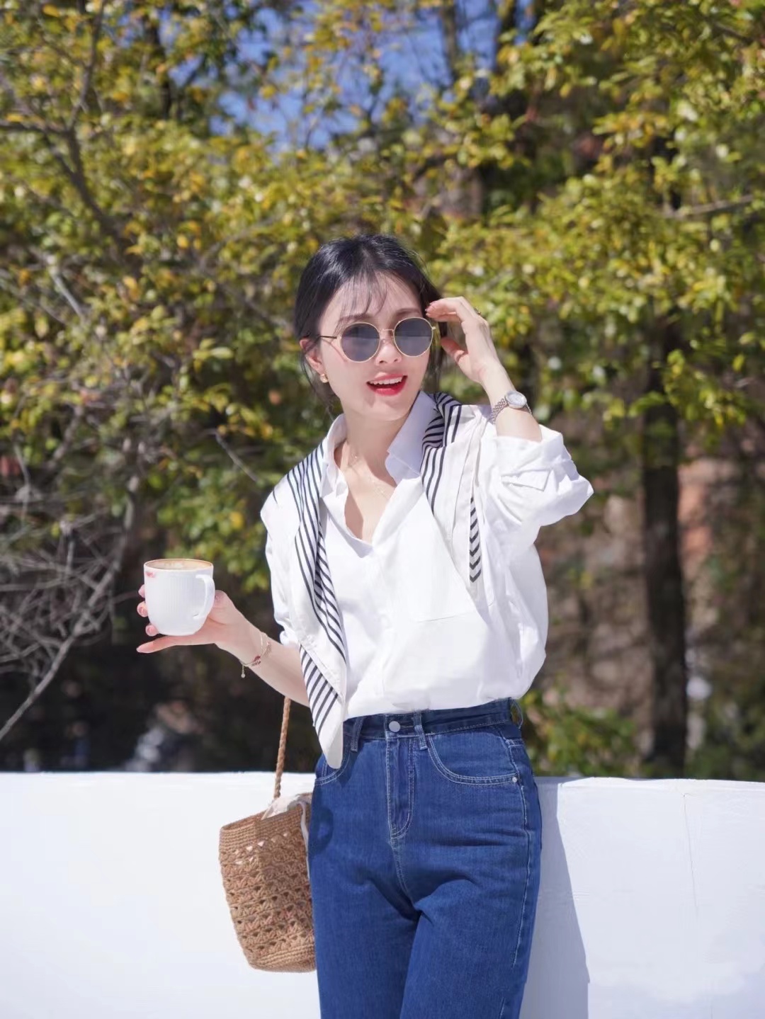 白色衬衫搭配图片女(白衬衫) - 赤虎壹号