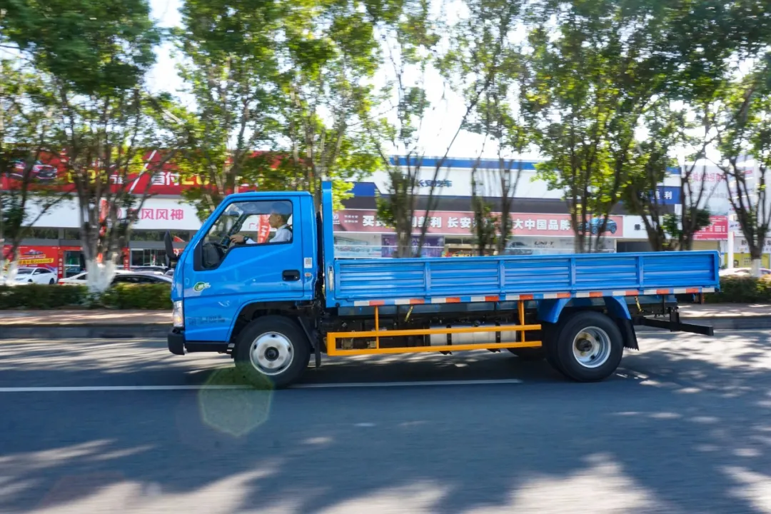 ��������Ϲ��ڱ�2.5L������������ȫ��˳���Ῠ�����ж�ǿ����