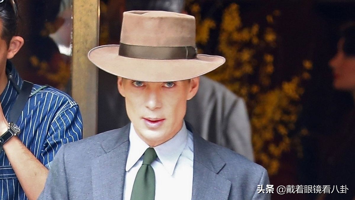希里安·墨菲为新角色暴瘦,两颊凹陷身材清瘦,彻底无黑帮气质