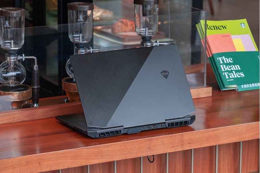 i9-12900H + RTX 3070 Ti 水冷超频游戏本有多强？机械师星辰 17 测评