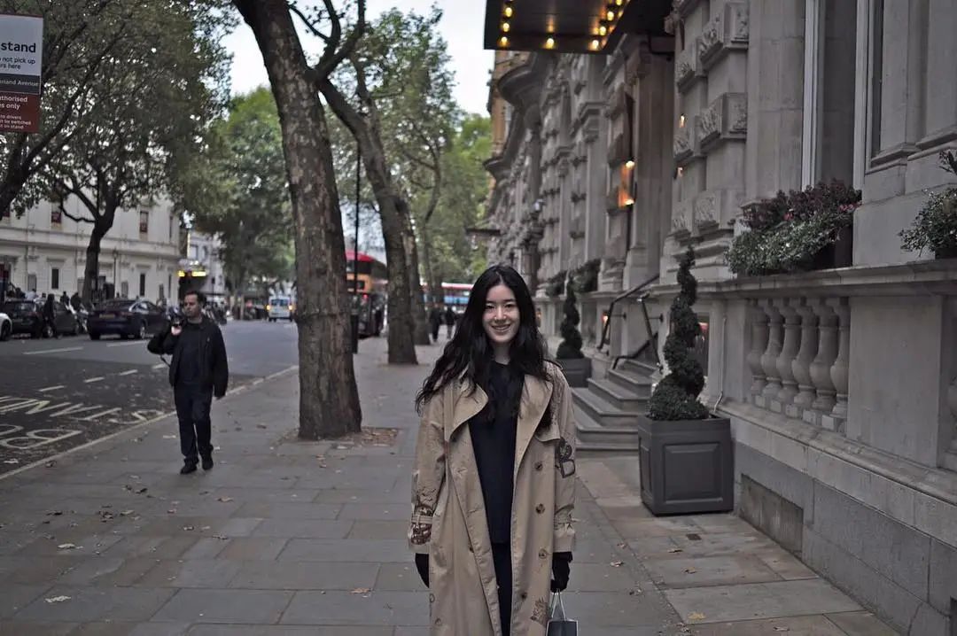 看完《安娜》才知道，不会被讨厌的脸长这样