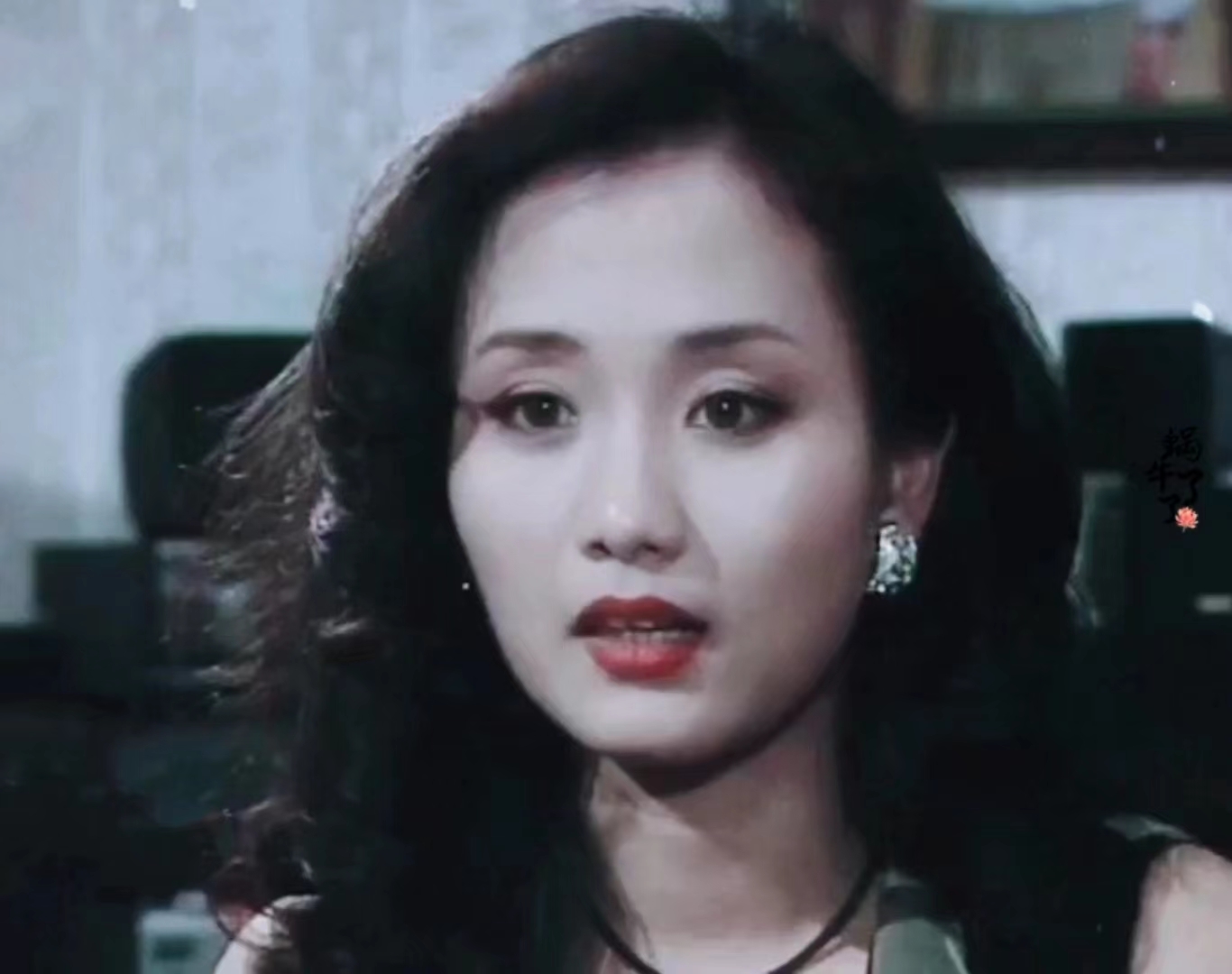 剧里土气十足的大妈，年轻时个个是风华绝代的大美人，差距太大了