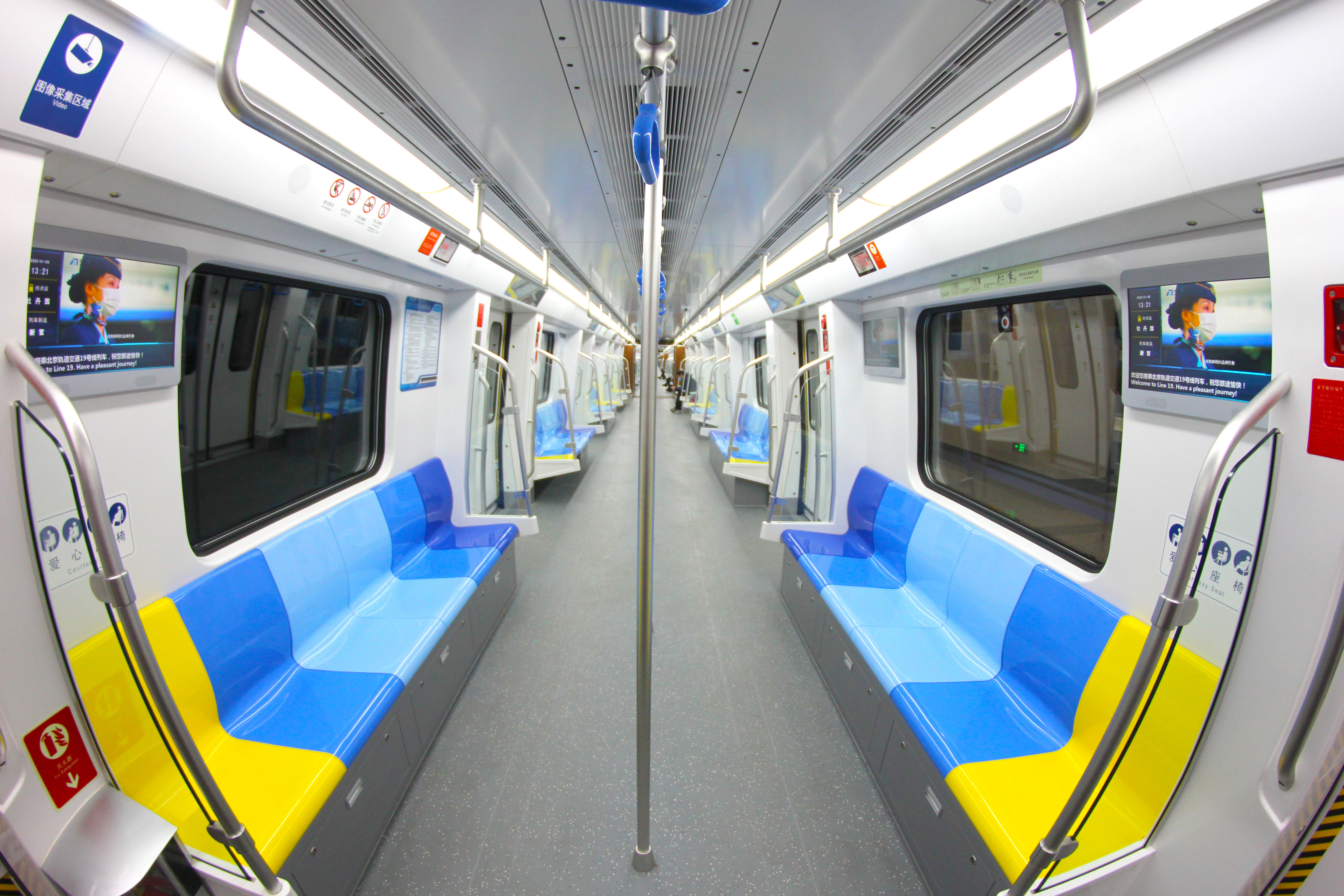 北京这趟地铁线路与众不同,商务软座开放驾驶室,每一站都很文艺