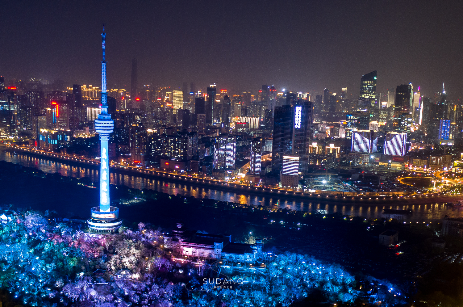 它是中国首座电视塔，比东方明珠早10年，名声之大传到了美国