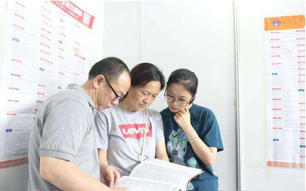 2022年高考，400—500分之间值得选择的院校，好就业收入也不差