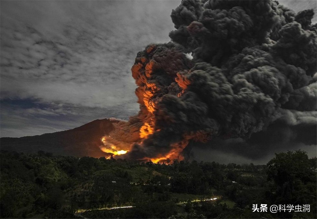 地球上最大的“火药桶”，黄石超级火山有多恐怖？能被核弹引爆吗