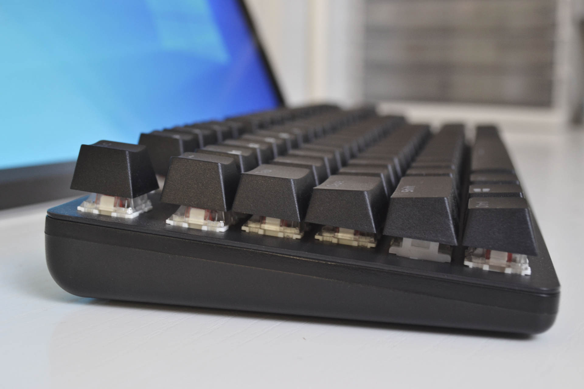 性价比满足妹子需求 雷柏V500PRO三模机械键盘