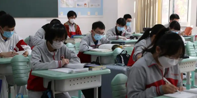 2022保送生名单最新发布，湖南师大附中成最大赢家，家长欣喜若狂