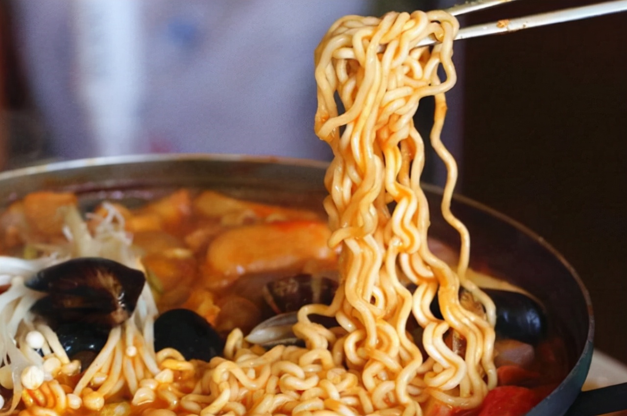 “垃圾食品”排名已出炉，方便面未上榜，看看有没有经常吃的