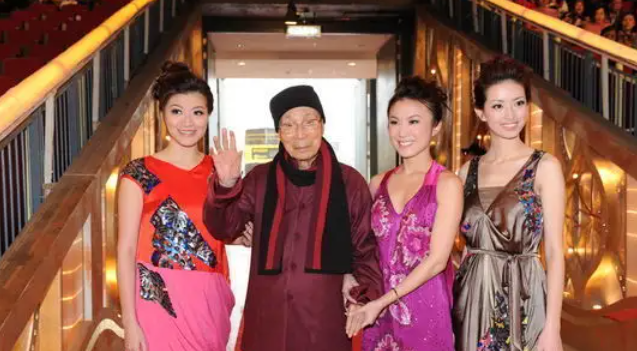 邵逸夫成电影大亨后担心过不了66岁大关打造两副小棺材辟邪