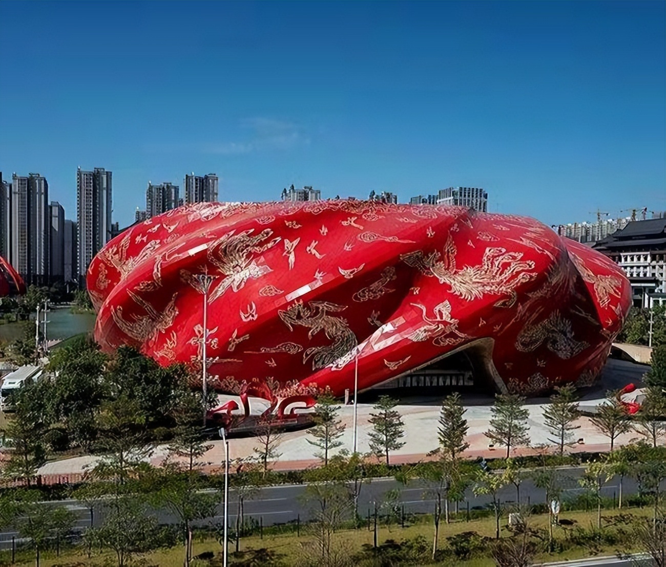 世界十大丑建筑(全球十大奇葩建筑!