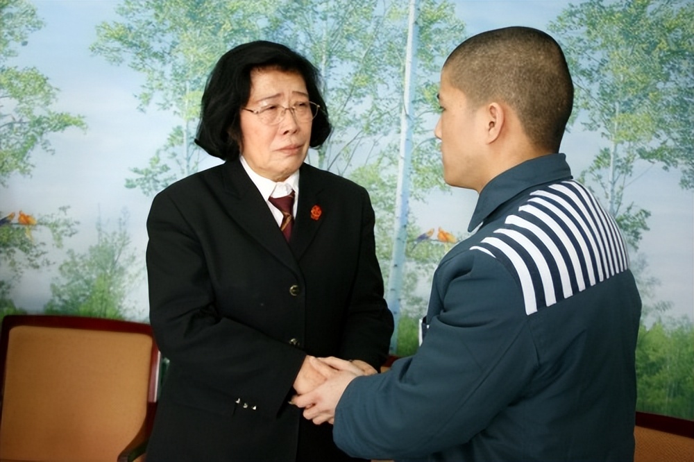 2013年，昔日高考状元流浪15年因抢劫入狱，他到底经历了什么？