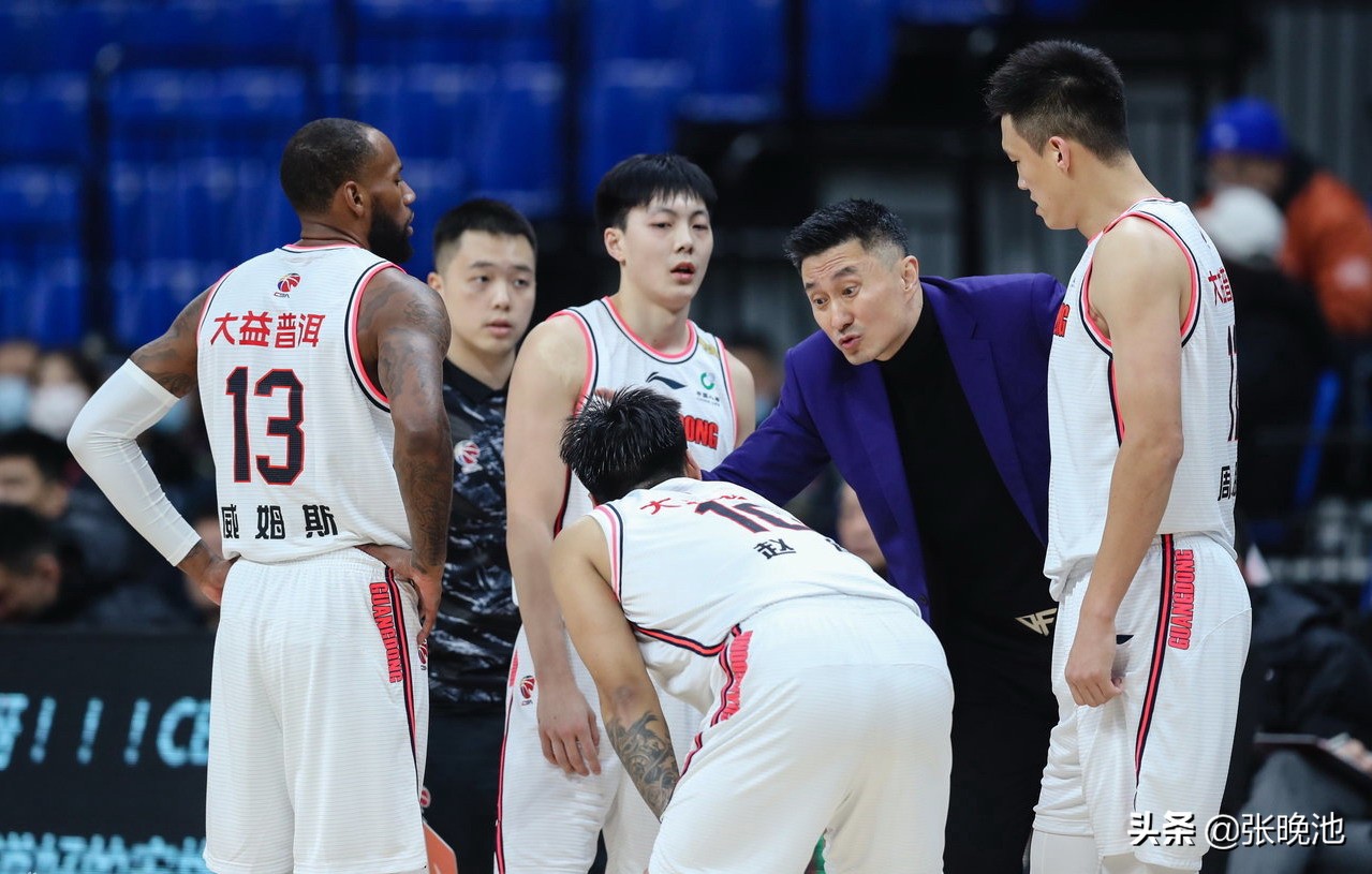 在哪里看欧洲篮球比赛(CCTV5直播NBA勇士PK爵士 易建联率广东男篮冲击CBA季后赛1/4决赛)