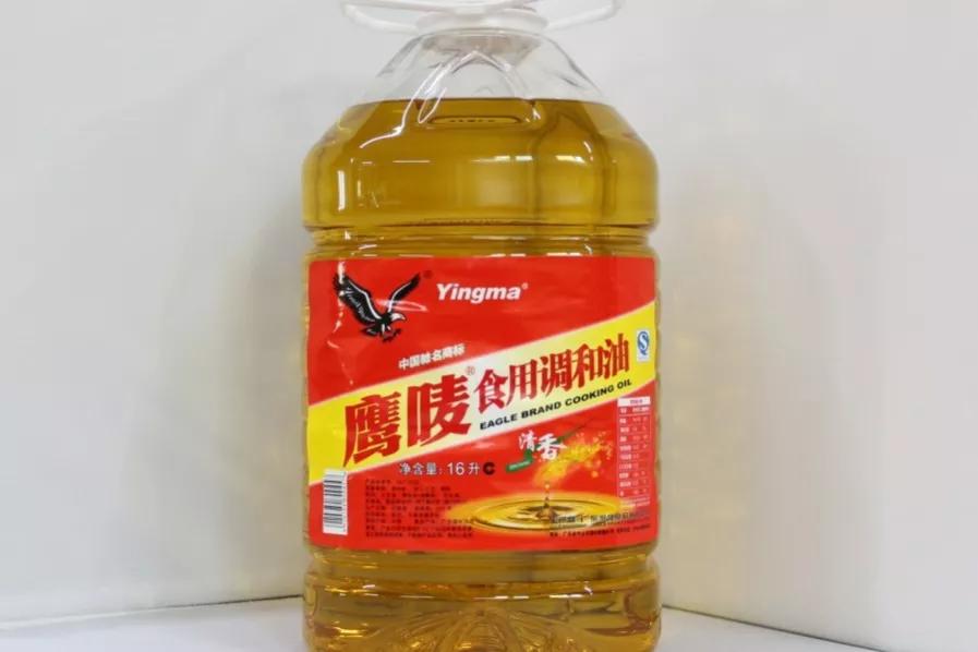广东4款放心橄榄油，经鉴别由100%橄榄果冷榨精制，维生素均达7种