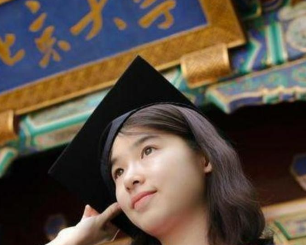 温州才女邵奕佳，高考719分，清华电邀却遭拒绝：我要上北大