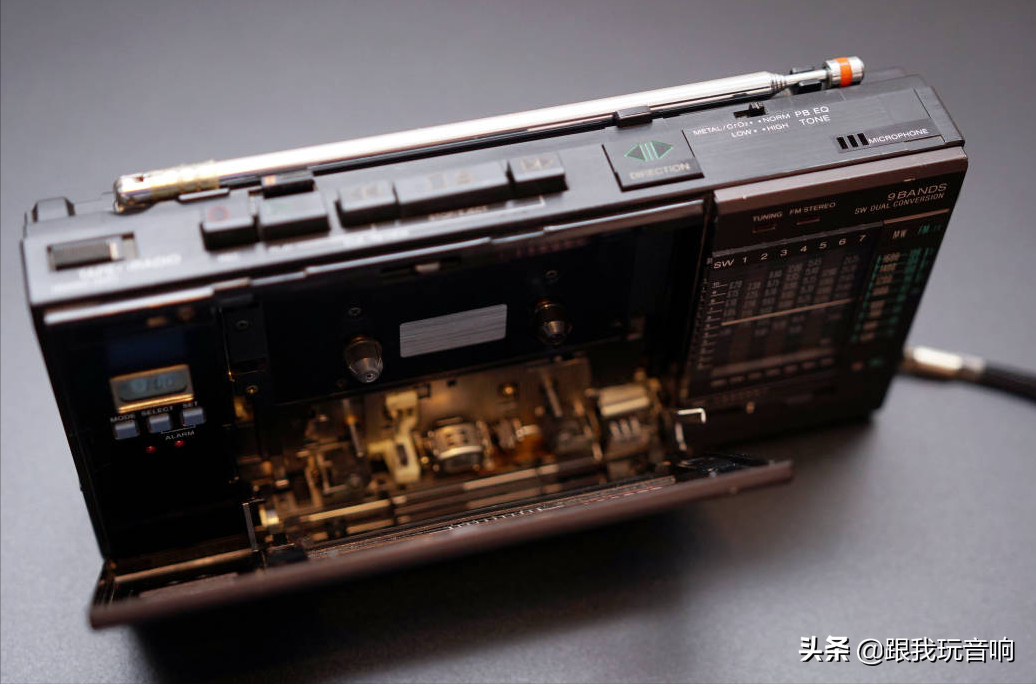 SONY WA-8000收录机 FM/SW/MW 9波段 随身听 小型收录机