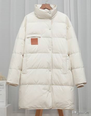 冬季羽绒服如何清洗和保养？教你超实用的方法，蓬松柔软还干净