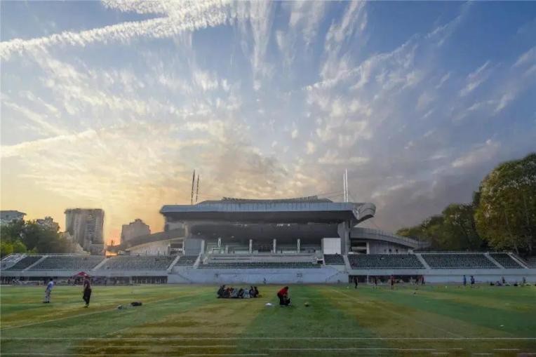 刷屏！多部热门影视剧在此取景，湖北“高颜值”大学火了，风景绝美！