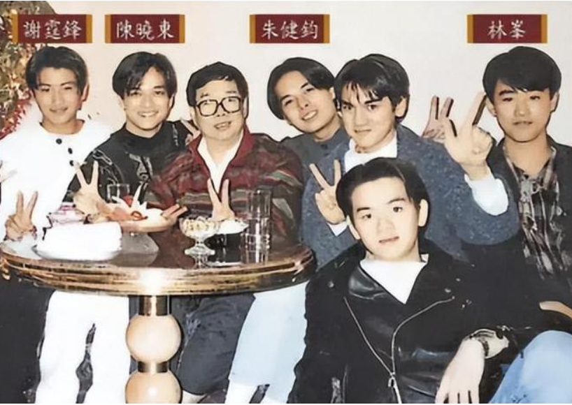 “高开低走”八位港星，大多数都是自作自受，结果才是很解气