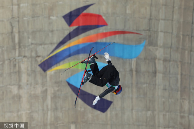 满分作文范本：北京冬奥会央视神级解说丨我生来就是人杰而非草芥