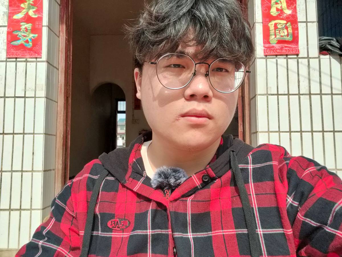 视频“小能手”，塞宾小搬蓝牙领夹麦克风，小体积大效果