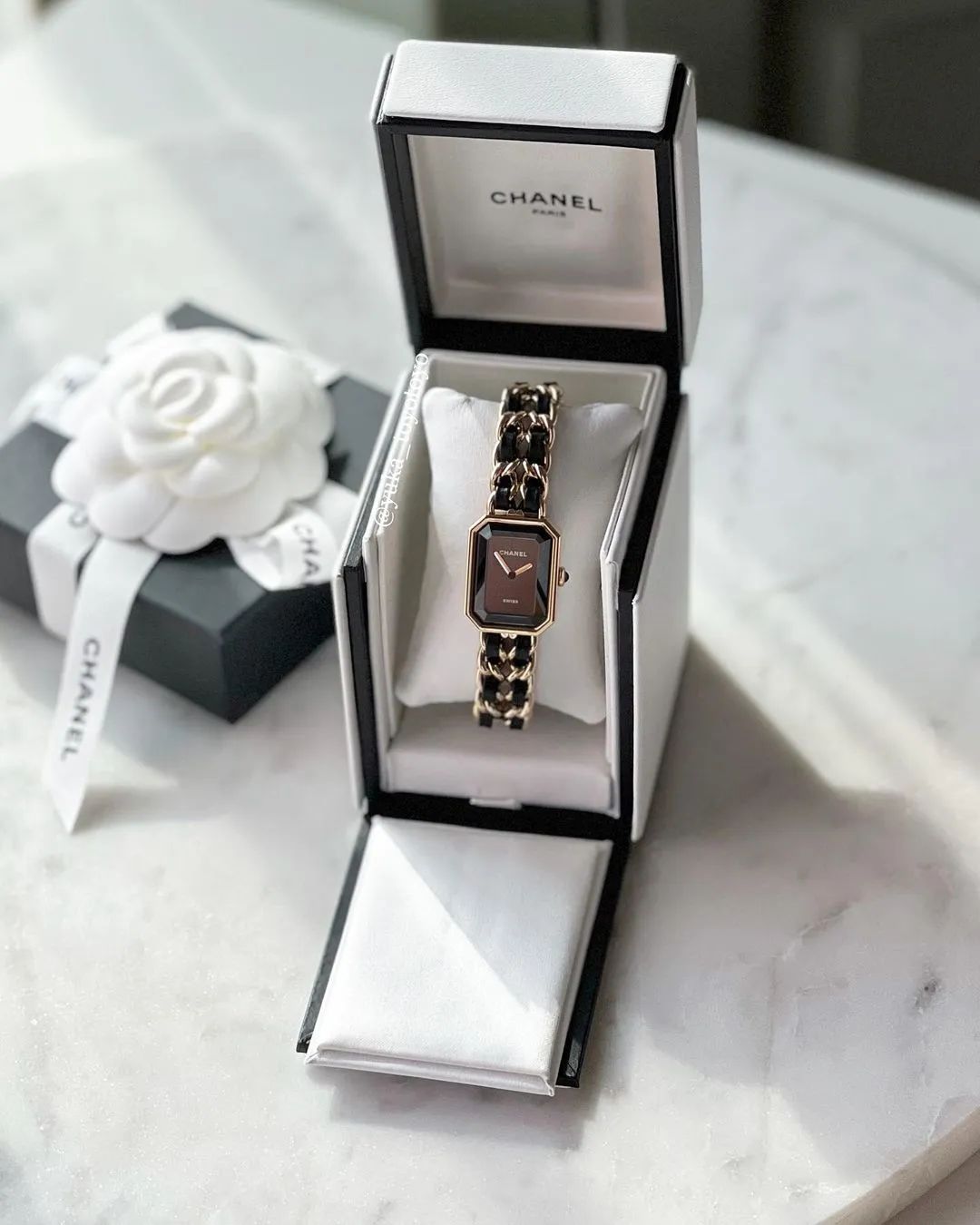 懂表的人都在抢这块Chanel