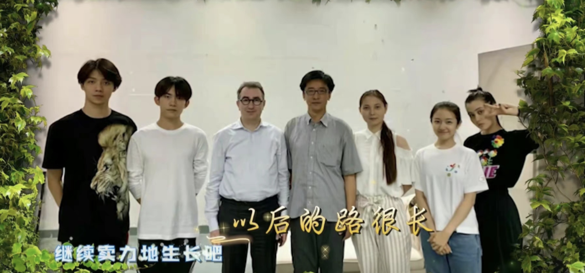 中戏北电2018级毕业啦！7位小生小花带光环出校园，未来一片光明