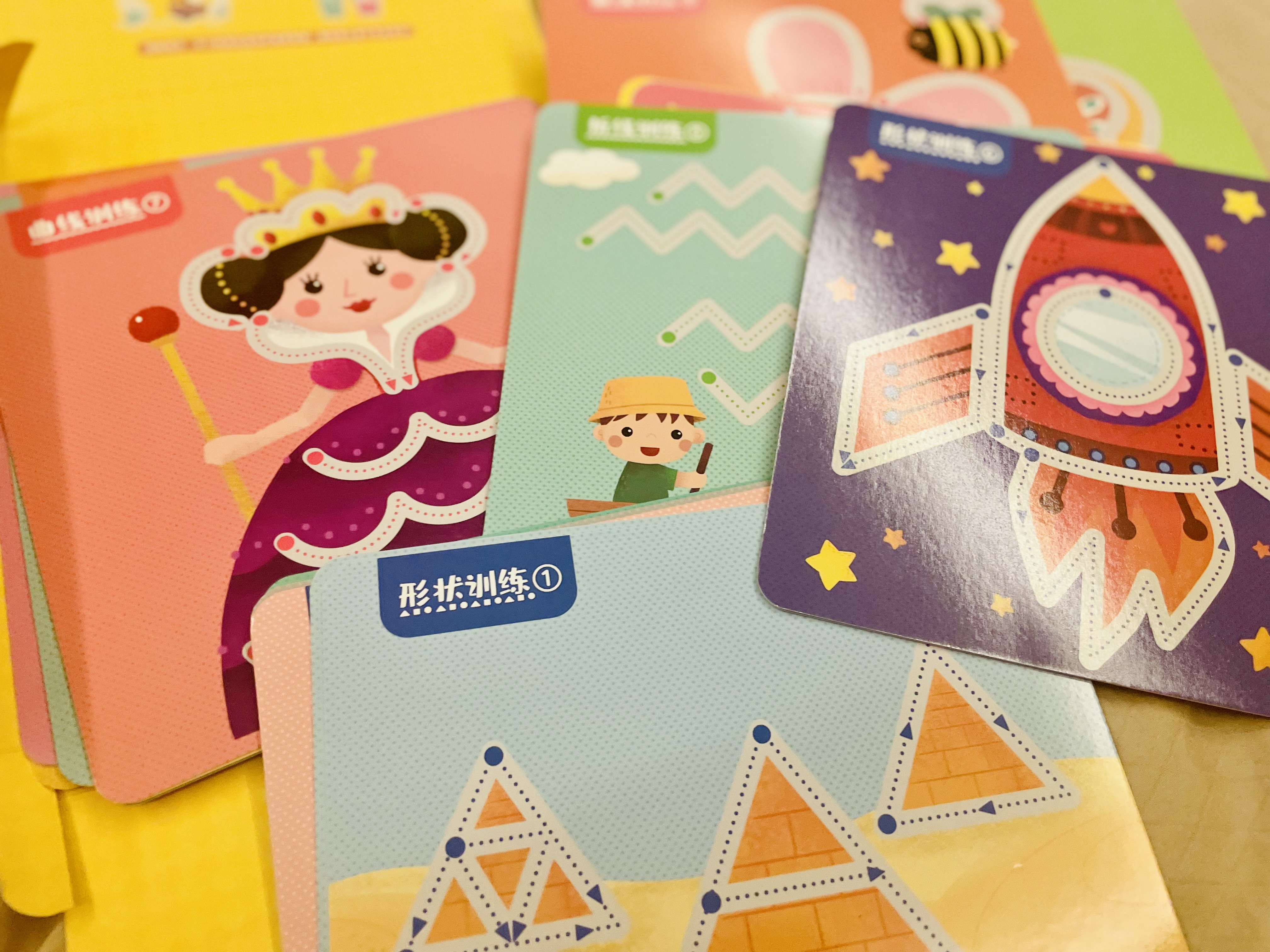 孩子学习优秀又省心，妈妈分享“鸡娃”经验：三四岁起做好一件事