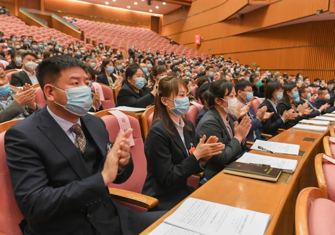 西安市雁塔区第十八届人民代表大会第一次会议开幕