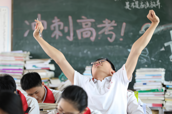 新高考模式最佳组合，“物化政”并非原配，“物地生”成合法夫妻