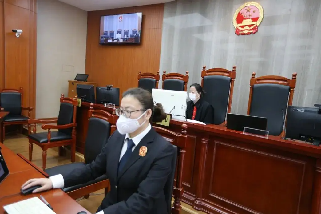 张雪峰讲法学：“20%的人赚了80%的钱”，体制内外的差距有点大