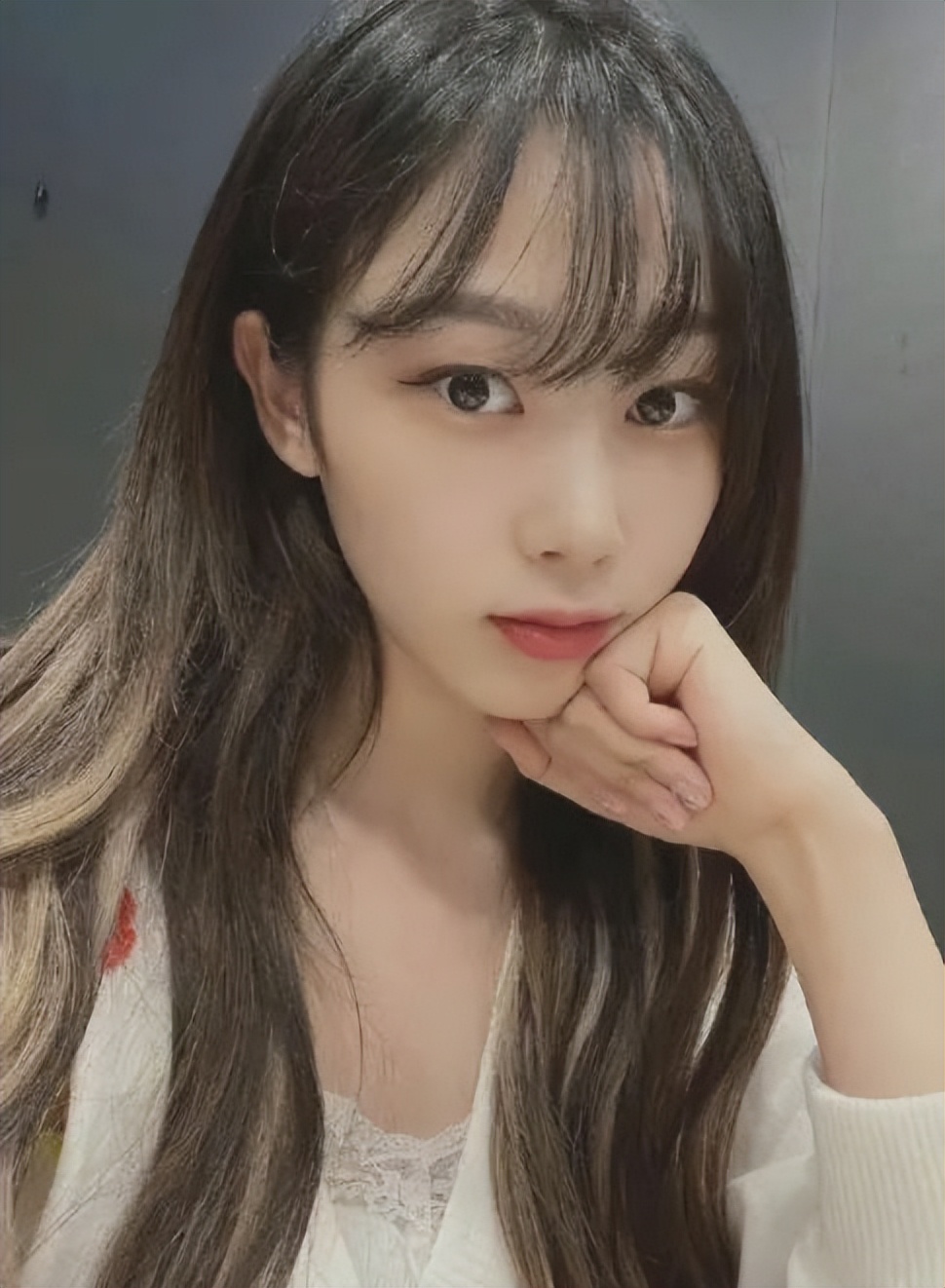 刚走红就划水，她也是“关系户”？