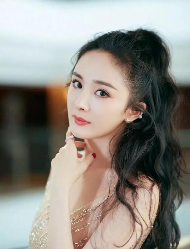 倾国倾城的杨幂