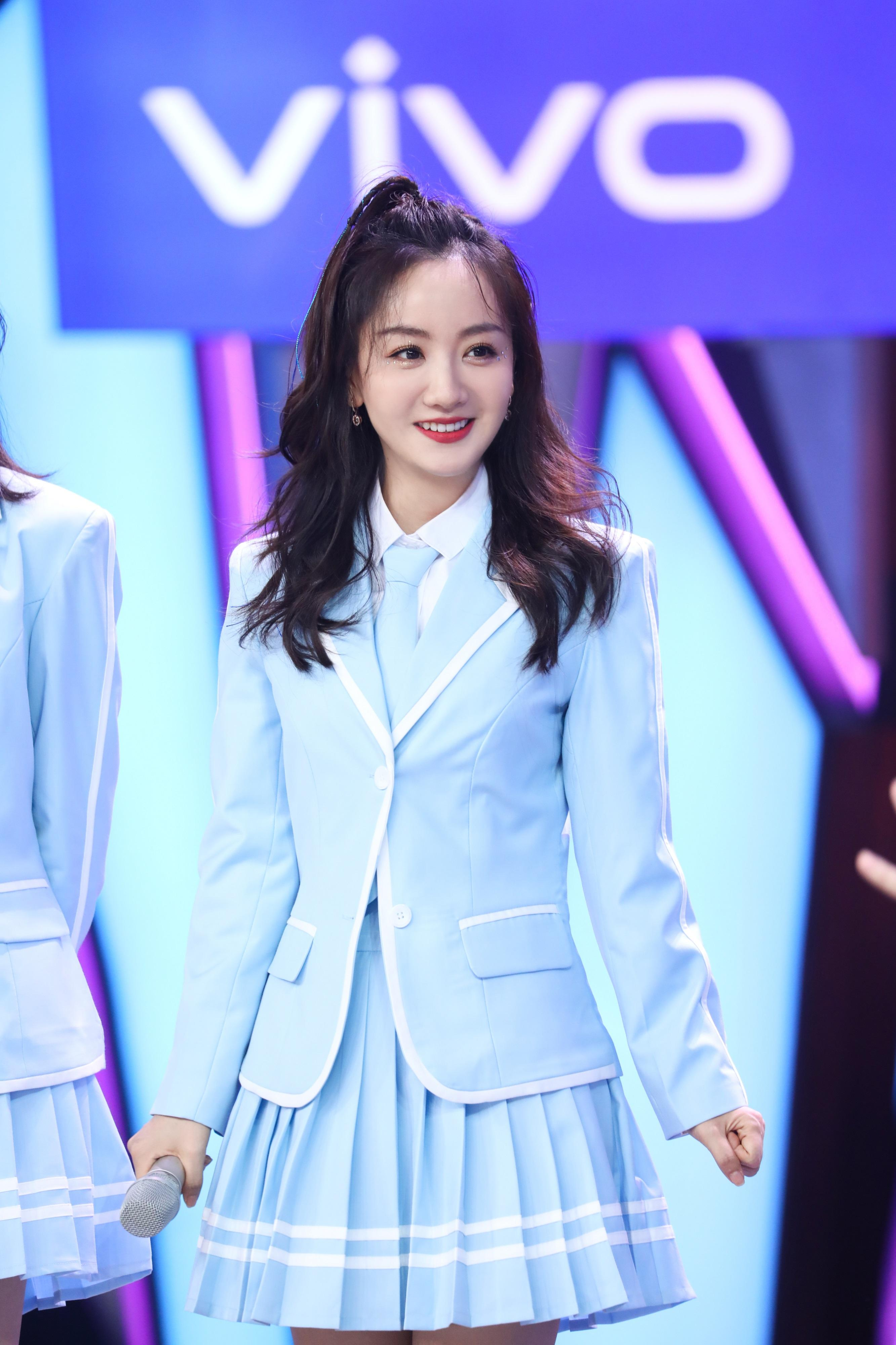 40岁还能演学生的女星，我只服这3位，不用装嫩，就是这么显年轻