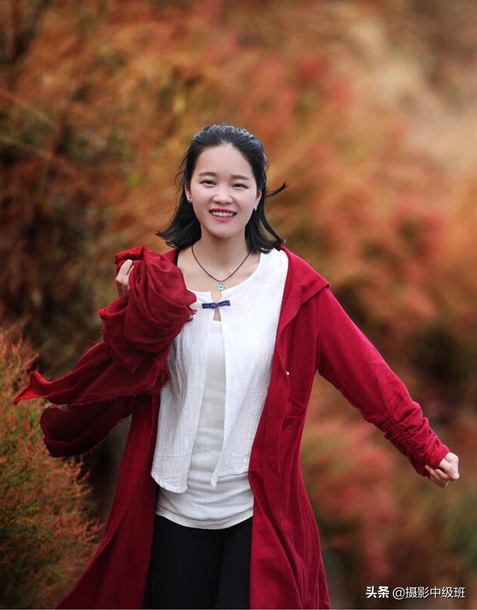 這2個(gè)錯(cuò)誤的拍照姿勢(shì)，攝影師不好構(gòu)圖，女性拍照姿勢(shì)禁忌
