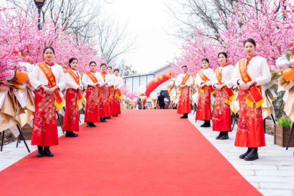「越愛越精彩，一起向未來」南京美多博仁盛大開業