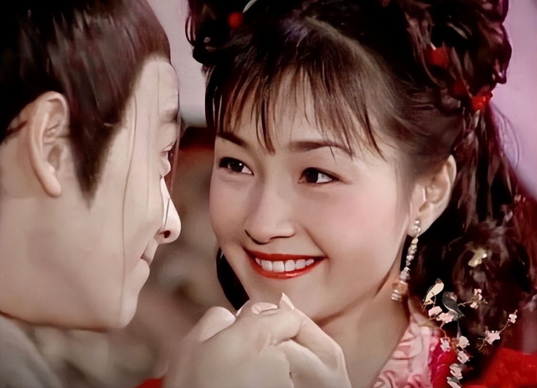 红得快、凉得也快，这五位“风光不再”的女星真是太可惜了