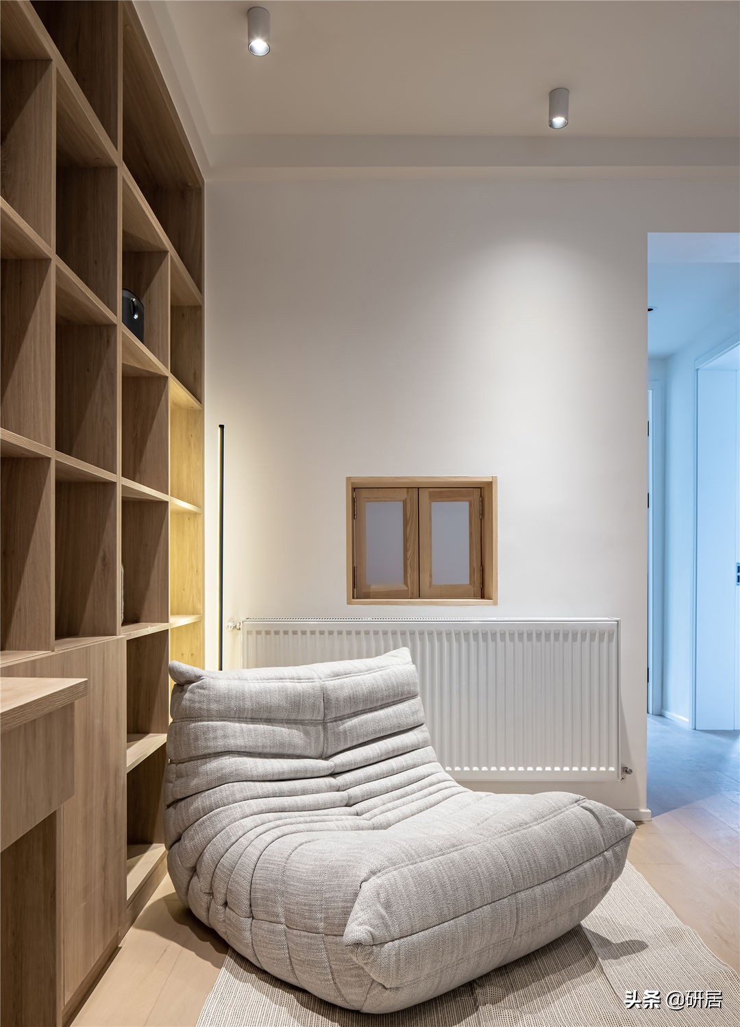 这对夫妻厉害了，50平的家装成了3室，室内温馨舒适，有大量收纳