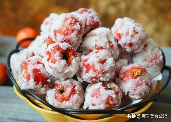 甜香味美的糖霜山楂球，简单3步就能吃，老少皆宜的甜品美食