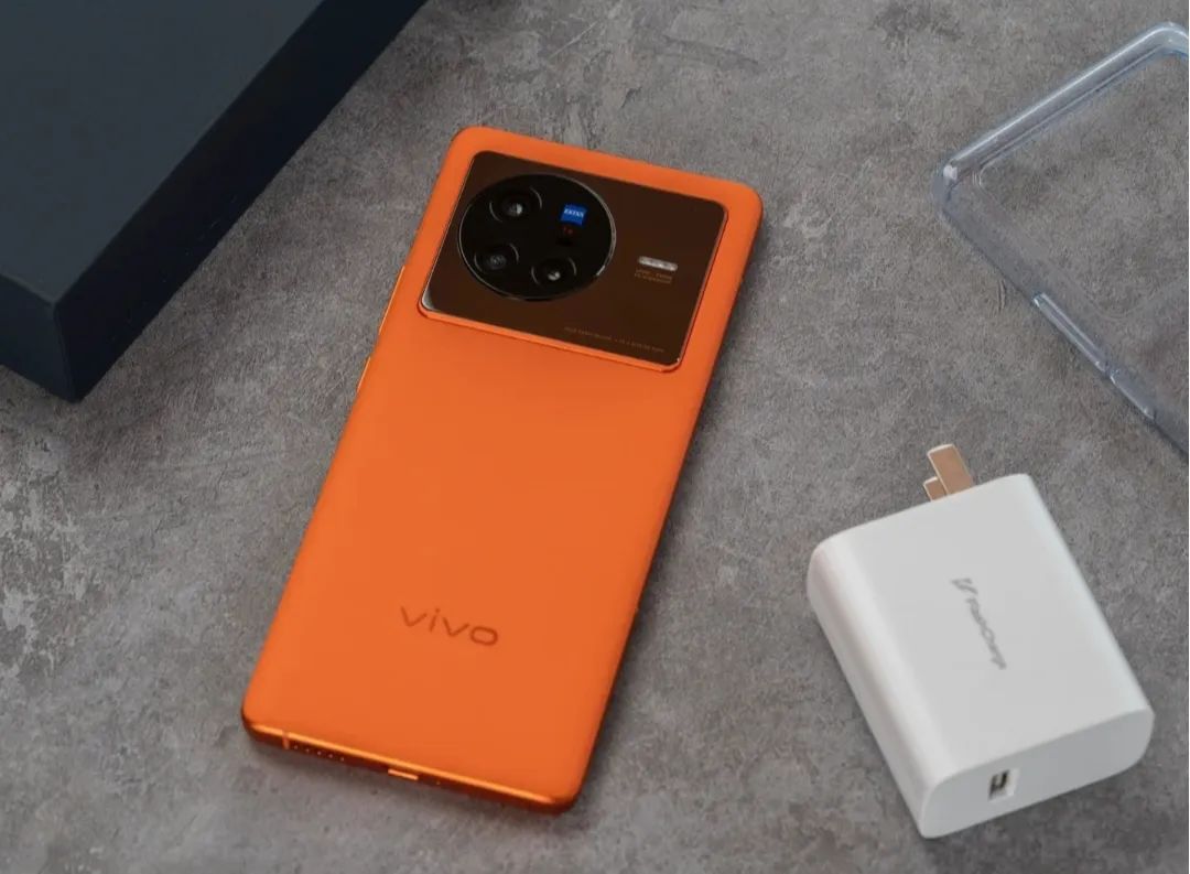vivo X80——颜值与实力并存的完美旗舰