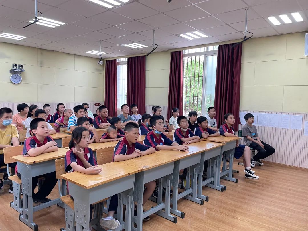 2022年未成年人保护宣传月之手语普法面对20地23校同场开始啦