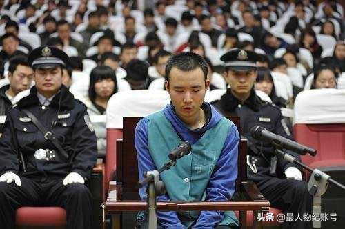 回顾药家鑫案：大学生驾车撞人刺死伤者，原生家庭的教育值得深思