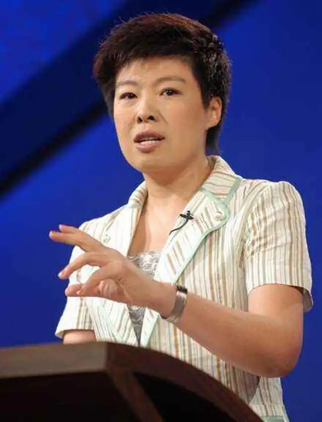 47岁不婚，却坚持追求白头偕老的婚姻，蒙曼老师有理性的女权主义