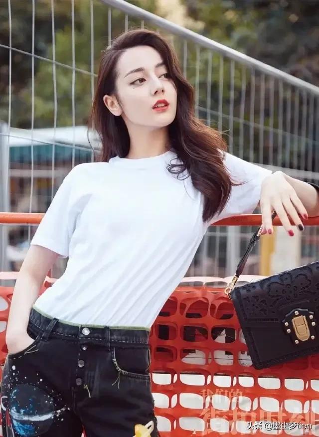 有种意外叫热巴的字迹，字迹规整飘逸，连在一起却让人惊艳