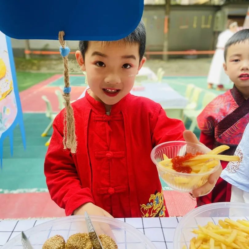 汉服体验、美食大赏、亲近野生动物……这样的春日活动真让人羡慕