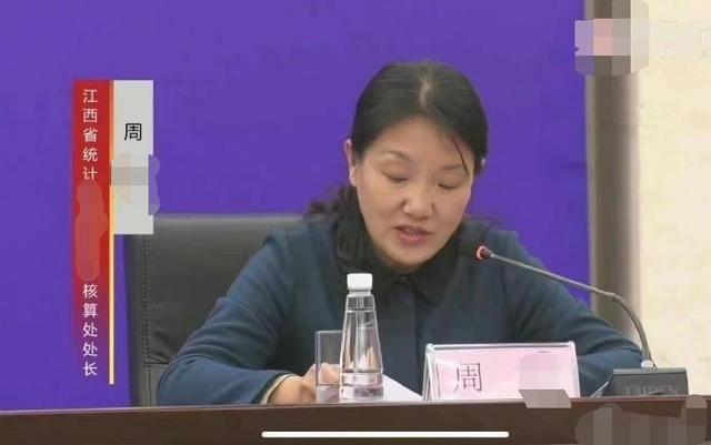 上海儿媳炫耀官员婆婆寄的海鲜,照片曝光后网友气了,婆婆哭了