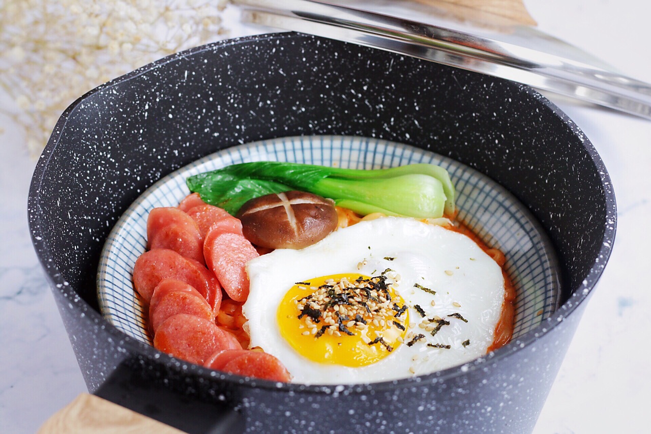 牛奶搭配火鸡面会碰撞出怎样的火花呢？口感浓郁，简单好吃